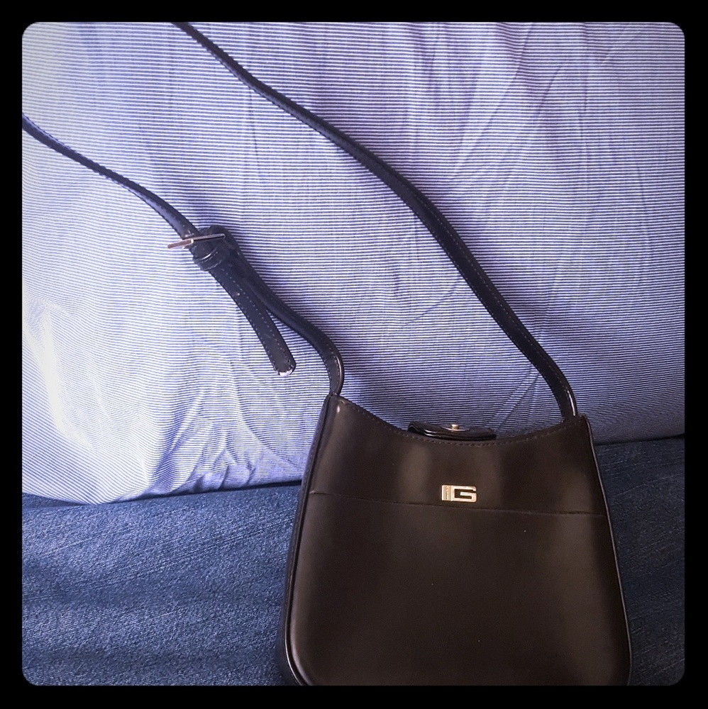 Guess faux leather lil blk bag